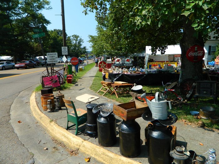 World's Largest Yard Sale Terrance Talks Travel